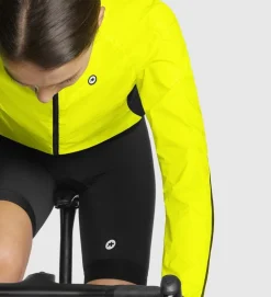 ASSOS Chaqueta Cortavientos Mujer Uma GT Wind Jacket C2 Optic Yellow 15 ASSOS Chaqueta Cortavientos Mujer Uma GT Wind Jacket C2 Optic Yellow -Bicicletas Eléctricas assos chaqueta cortavientos mujer uma gt wind jacket c2 optic yellow 6
