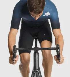 ASSOS Maillot Equipe RS Jersey S9 Targa Stone Blue 14 ASSOS Maillot Equipe RS Jersey S9 Targa Stone Blue -Bicicletas Eléctricas assos maillot equipe rs jersey s9 targa stone blue 4