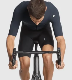 ASSOS Maillot Mille GTS Jersey C2 Gunpowder Grey 13 ASSOS Maillot Mille GTS Jersey C2 Gunpowder Grey -Bicicletas Eléctricas assos maillot mille gts jersey c2 gunpowder grey 3