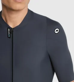 ASSOS Maillot Mille GTS Jersey C2 Gunpowder Grey 16 ASSOS Maillot Mille GTS Jersey C2 Gunpowder Grey -Bicicletas Eléctricas assos maillot mille gts jersey c2 gunpowder grey 6