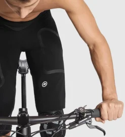 ASSOS Pantalón Pirata Trail Tactica Cargo Knickers T3 Black Series -Bicicletas Eléctricas assos pantalon pirata trail tactica cargo knickers t3 black series 6