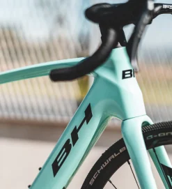 BH Bikes BH Core Gravelx 2.6 Verde / Negro 8 BH Bikes BH Core Gravelx 2.6 Verde / Negro -Bicicletas Eléctricas bh core gravelx 26 verde negro 2