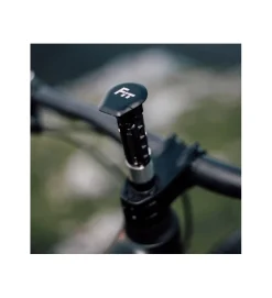 BH Bikes BH Core ILynx 5 Race Carbon 8.4 LT Pro Antracita / Rojo -Bicicletas Eléctricas bh core ilynx 5 race carbon 84 lt pro antracita rojo 8