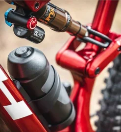 BH Bikes BH Ilynx Trail Carbon Pro 8.9 Blanco / Azul 11 BH Bikes BH Ilynx Trail Carbon Pro 8.9 Blanco / Azul -Bicicletas Eléctricas bh ilynx trail carbon pro 89 blanco azul 3