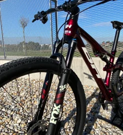 BH Bikes BH Lynx Race Carbon 6.5 Rojo / Blanco -Bicicletas Eléctricas bh lynx race carbon 65 rojo blanco 6