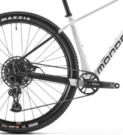 MONDRAKER Chrono Carbon 29 Blanco / Negro 11 MONDRAKER Chrono Carbon 29 Blanco / Negro -Bicicletas Eléctricas mondraker chrono carbon 29 blanco negro 4