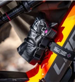 MUC-OFF Correa Portaobjetos Para Cuadro + Bolsa Impermeable Negro -Bicicletas Eléctricas muc off correa portaobjetos para cuadro bolsa impermeable negro 2