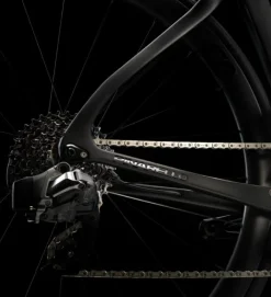 PINARELLO Paris Disk 2022 105 Di2 / Airbeat 400 Negro -Bicicletas Eléctricas pinarello paris disk 2022 105 di2 airbeat 400 negro 4