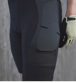 POC Culote Protección Synovia VPD Negro -Bicicletas Eléctricas poc culote proteccion synovia vpd negro 3