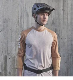 POC Riñonera Lamina Negro -Bicicletas Eléctricas poc rinonera lamina negro 3